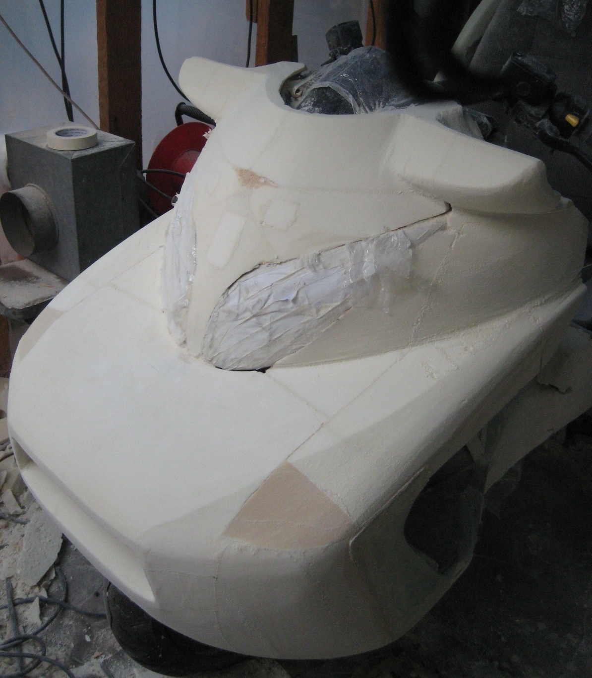 Cmax shape in foam, enclosed front wheel